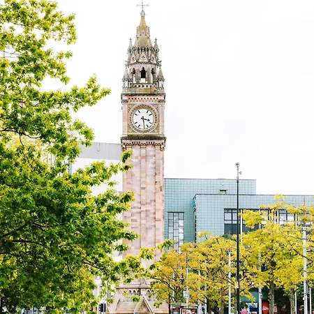 Giants Causeway-1Bd Ap - Gold Short Term Stays Belfast Exterior photo